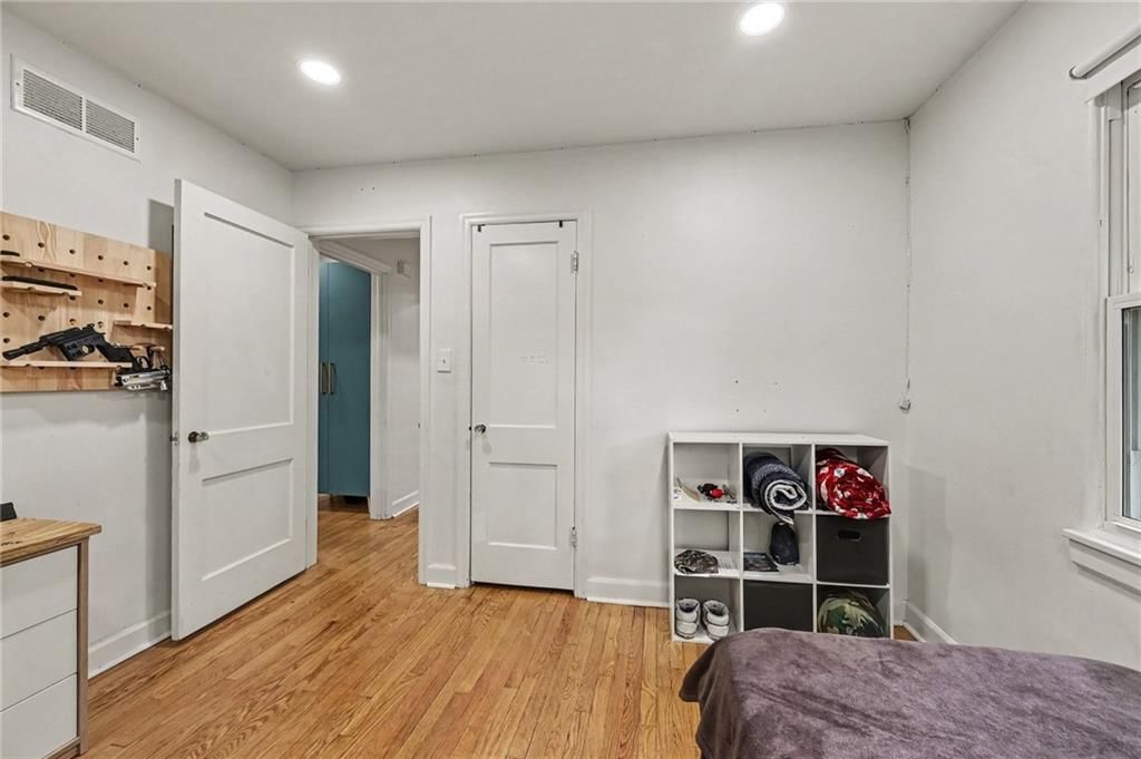 4945 N Lister Avenue — photo 10