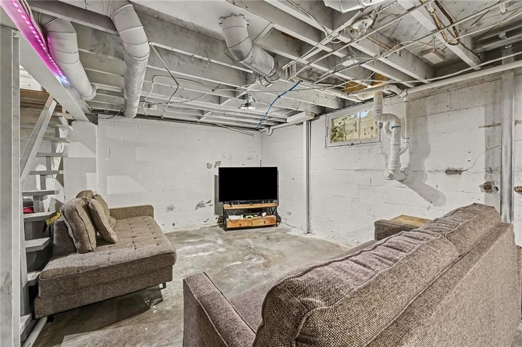 4945 N Lister Avenue — photo 17