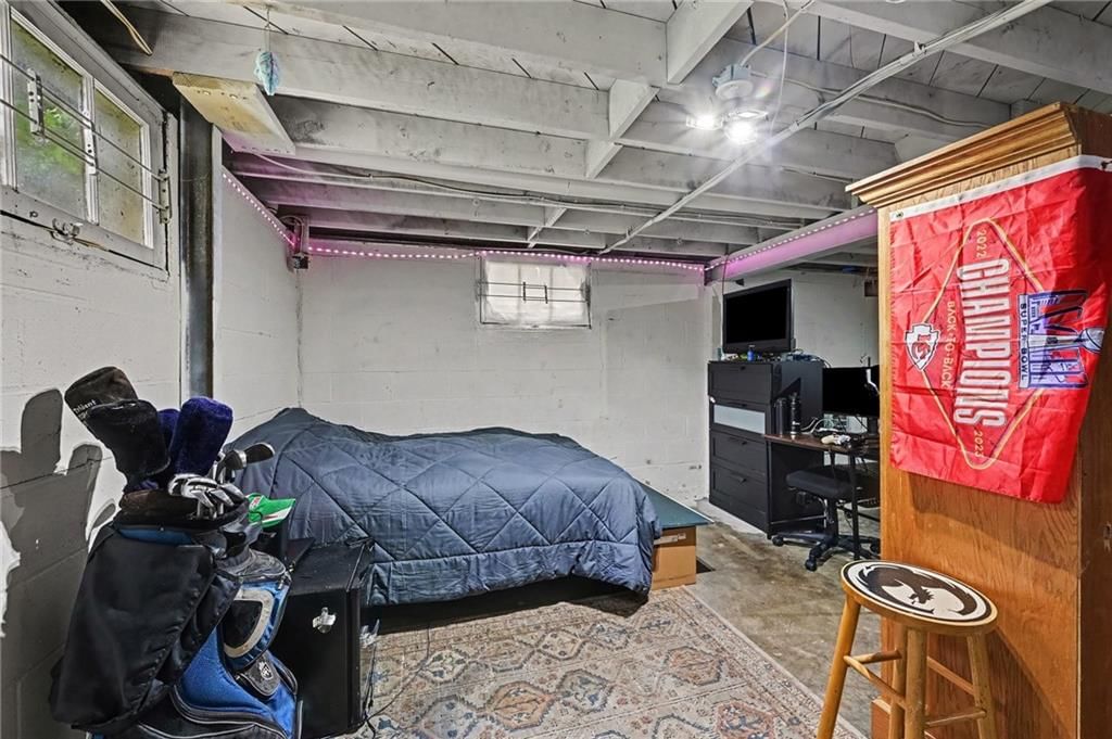 4945 N Lister Avenue — photo 18