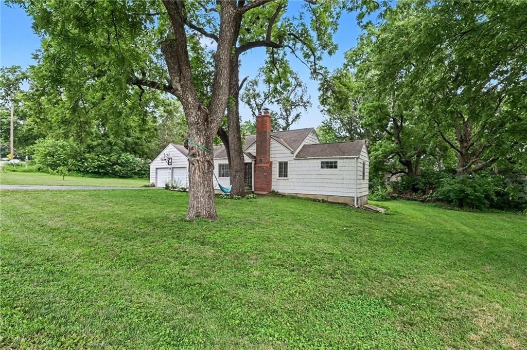 4945 N Lister Avenue — photo 24