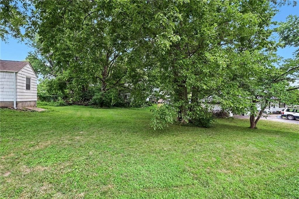 4945 N Lister Avenue — photo 25
