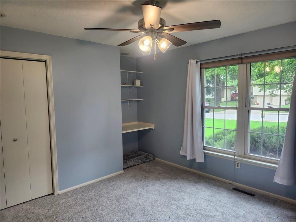 1121 W Elm Terrace — photo 16