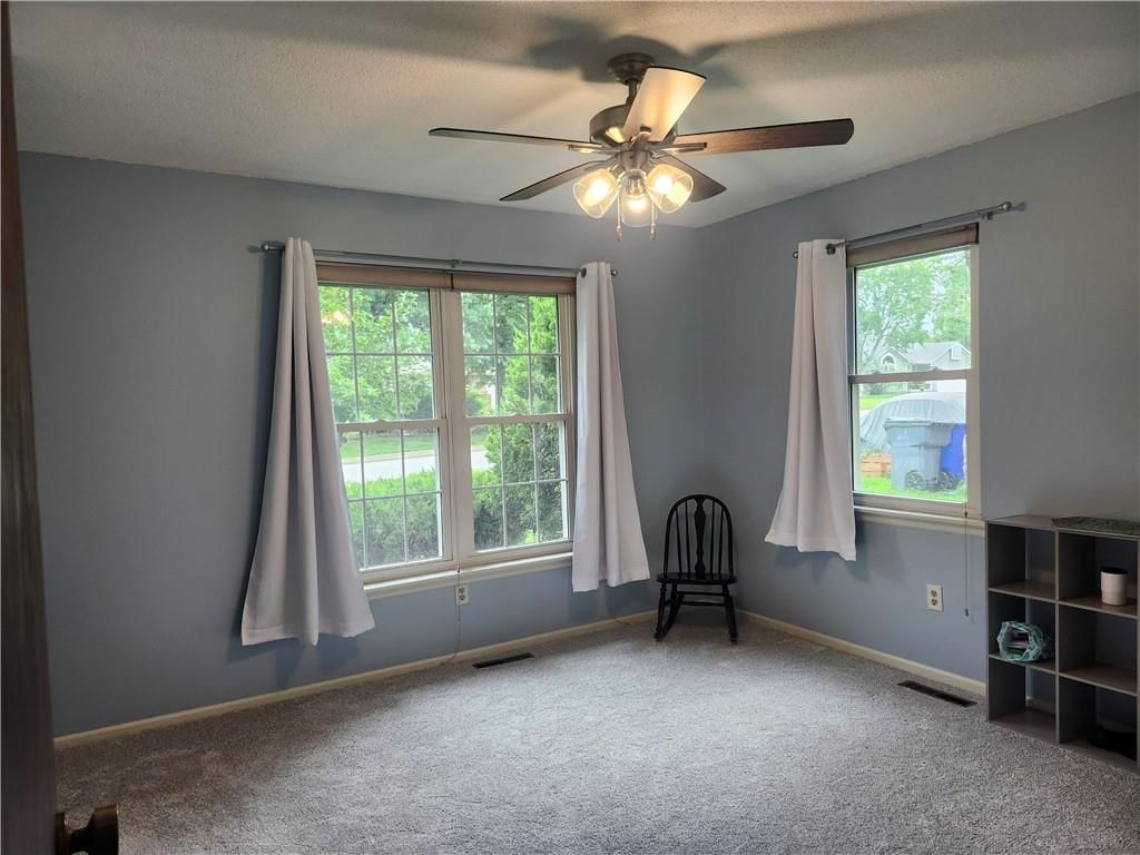 1121 W Elm Terrace — photo 17
