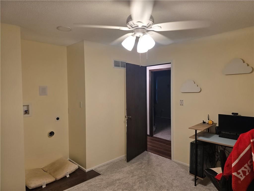 1121 W Elm Terrace — photo 19