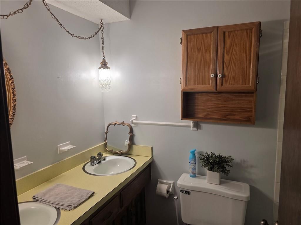 1121 W Elm Terrace — photo 20