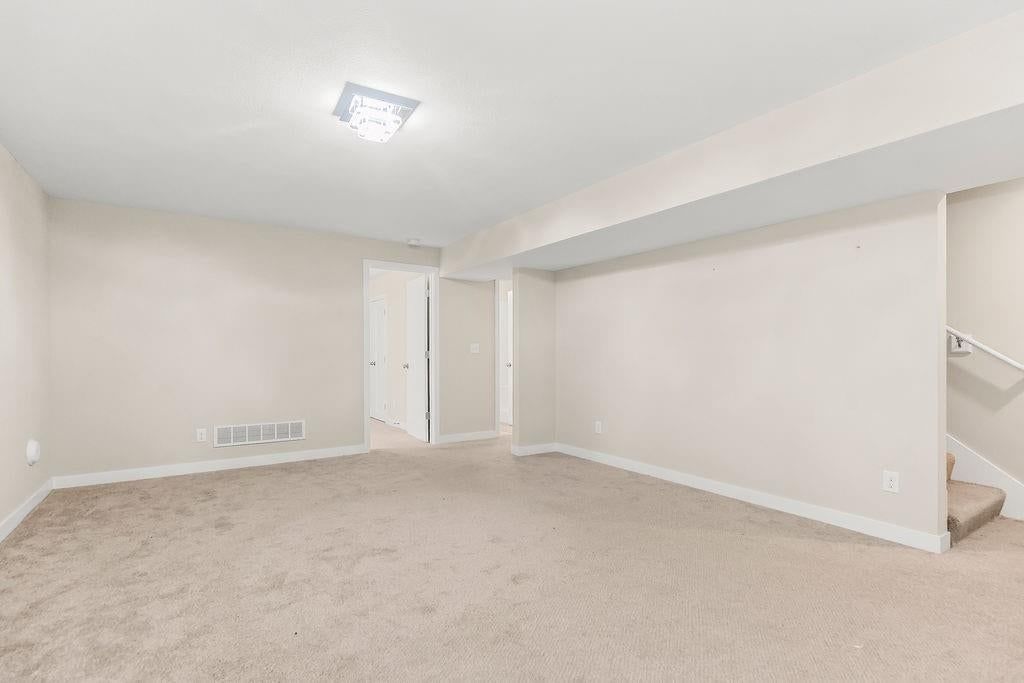 4745 S Union Avenue — photo 27