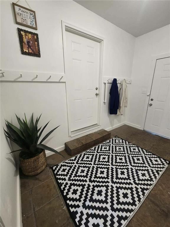 2511 N Yocum Road — photo 4