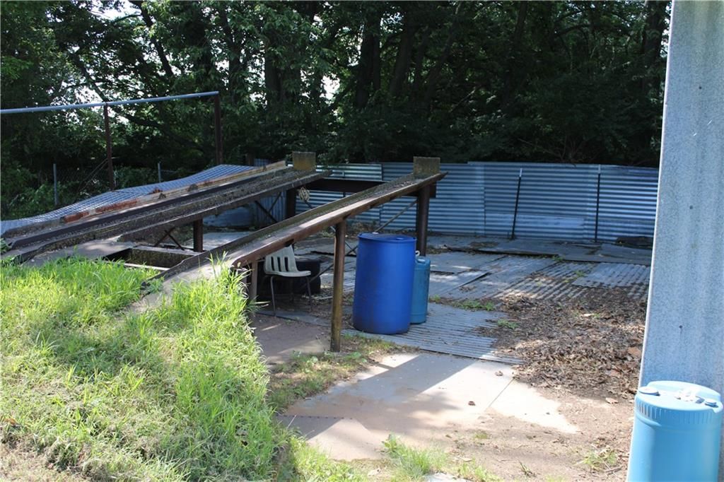 2511 N Yocum Road — photo 37