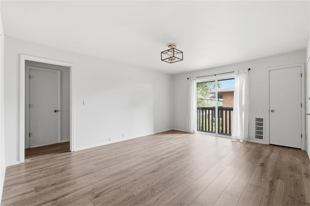 439 W 104th Street — photo 3