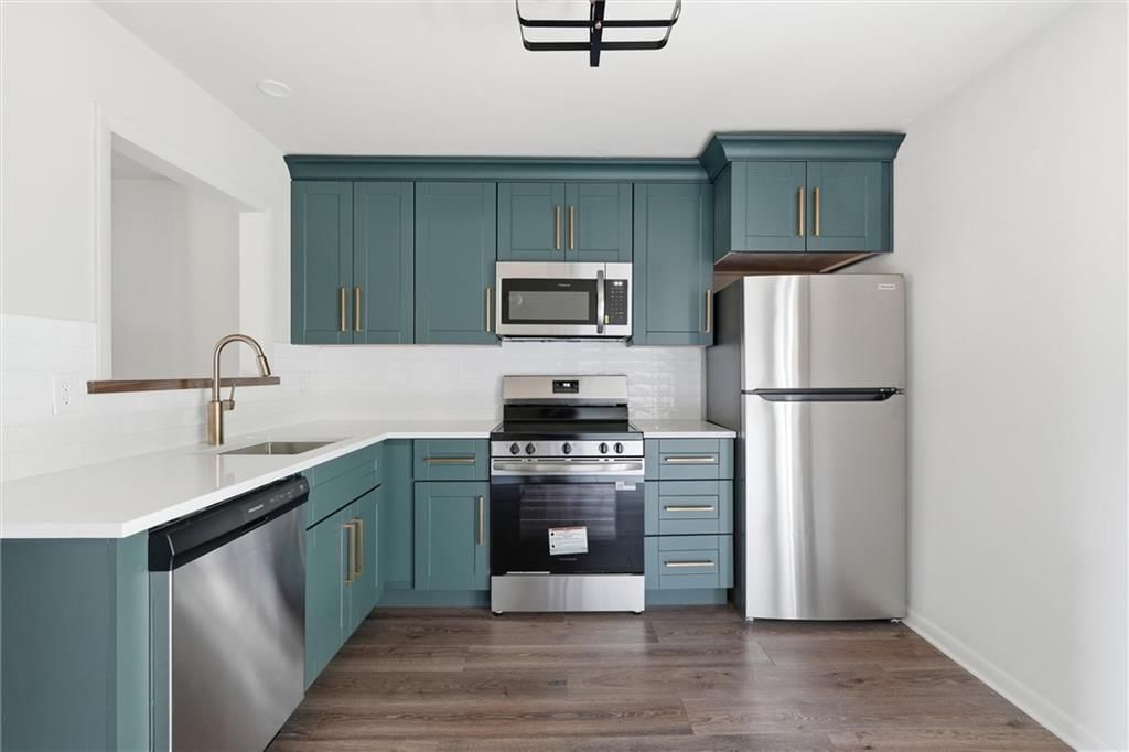 439 W 104th Street — photo 10