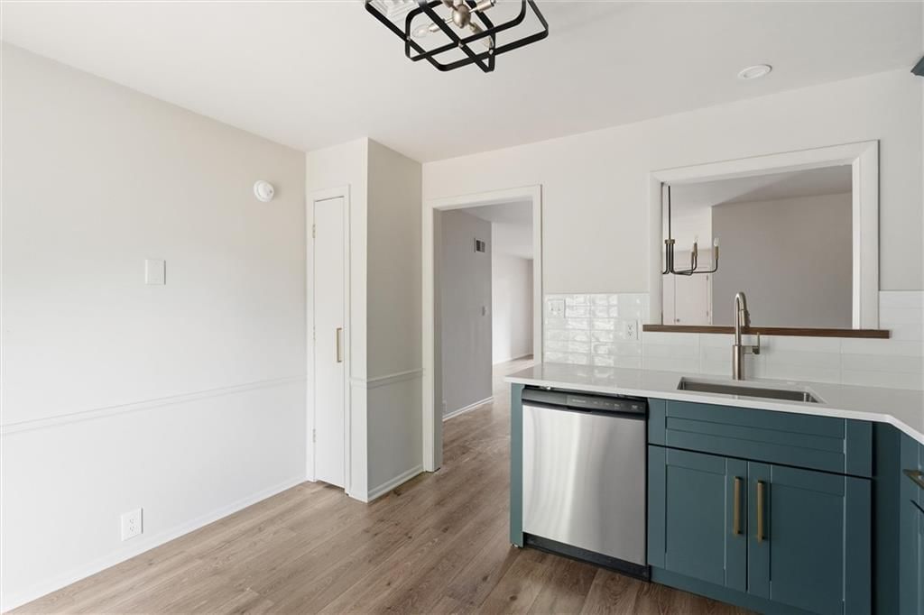 439 W 104th Street — photo 11