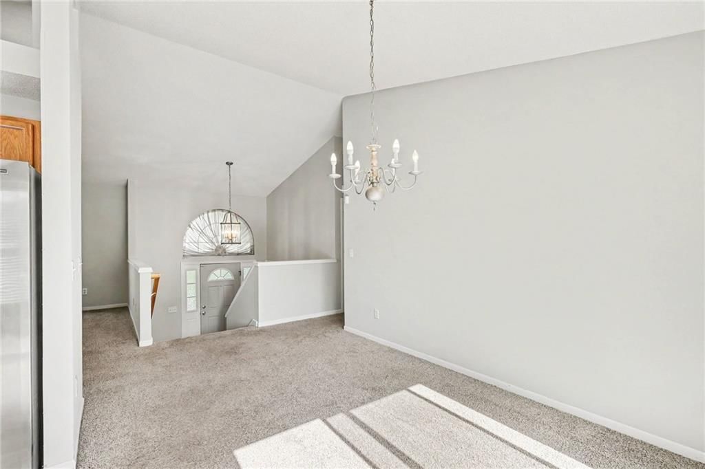 1810 W Fredrickson Circle — photo 1