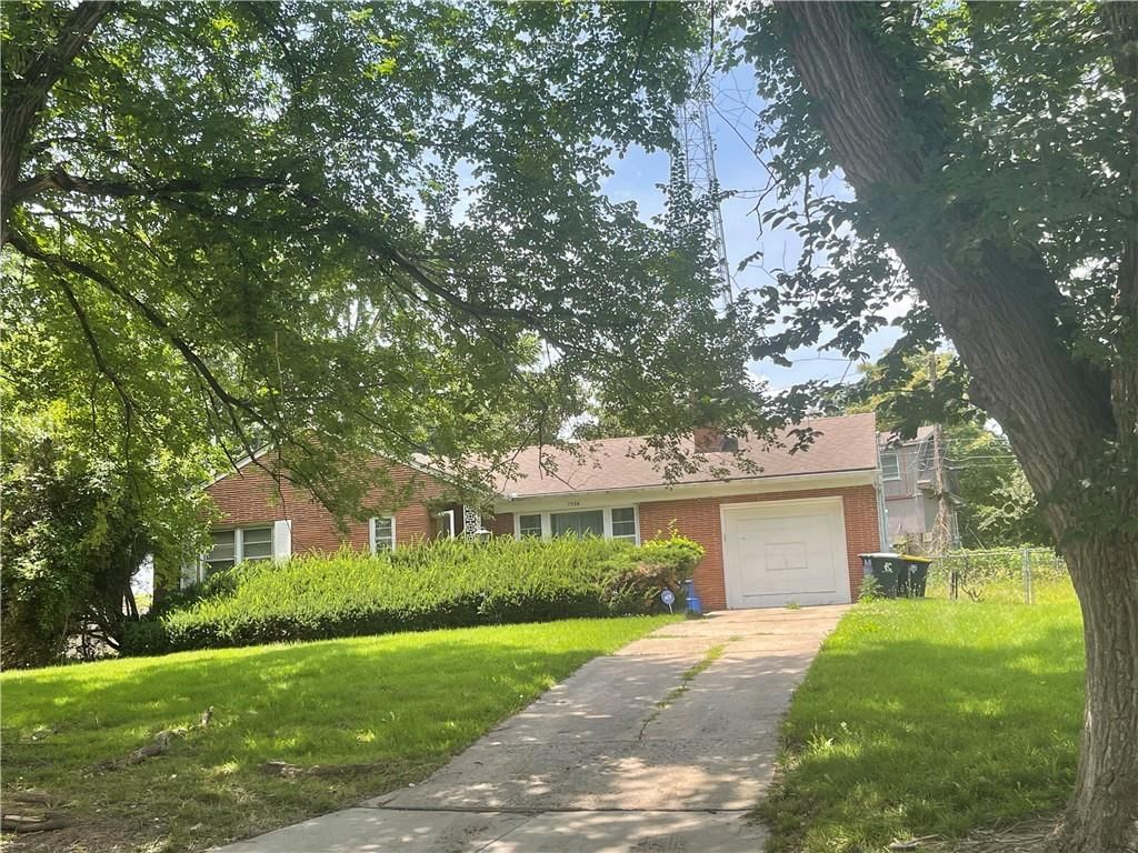 7524 Charlotte Street, Kansas City, MO