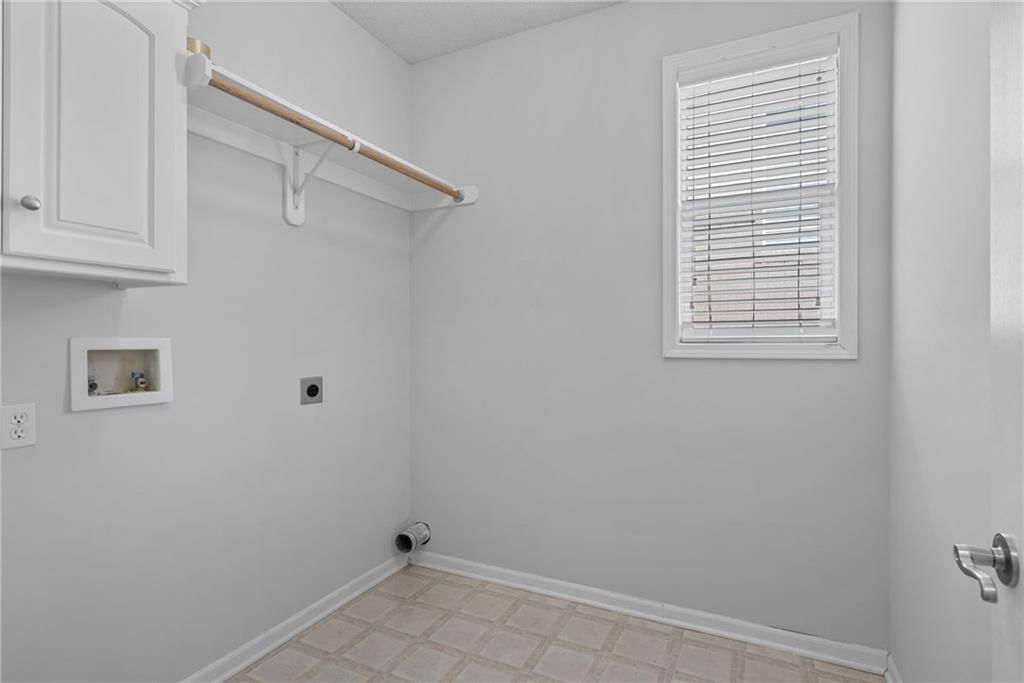 13716 Parkhill Street — photo 15