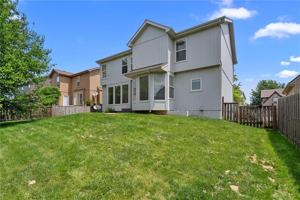13716 Parkhill Street — photo 28