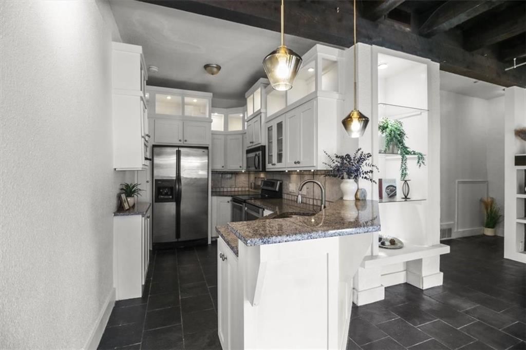 1111 W 46th Street — photo 13