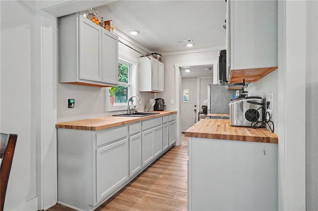 633 Oak Street — photo 7