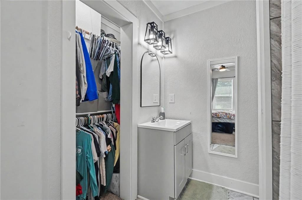 633 Oak Street — photo 12