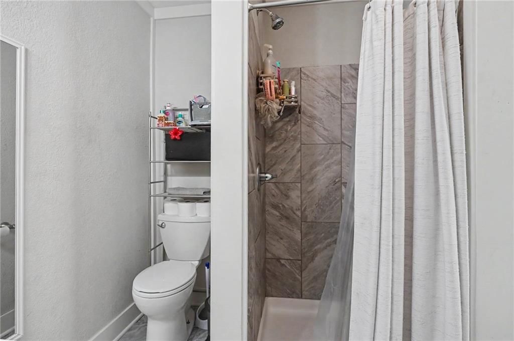 633 Oak Street — photo 13