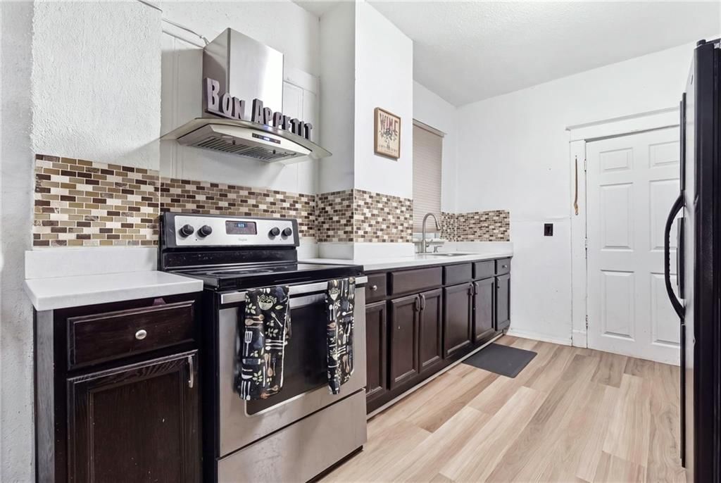 3249 Victor Street — photo 11