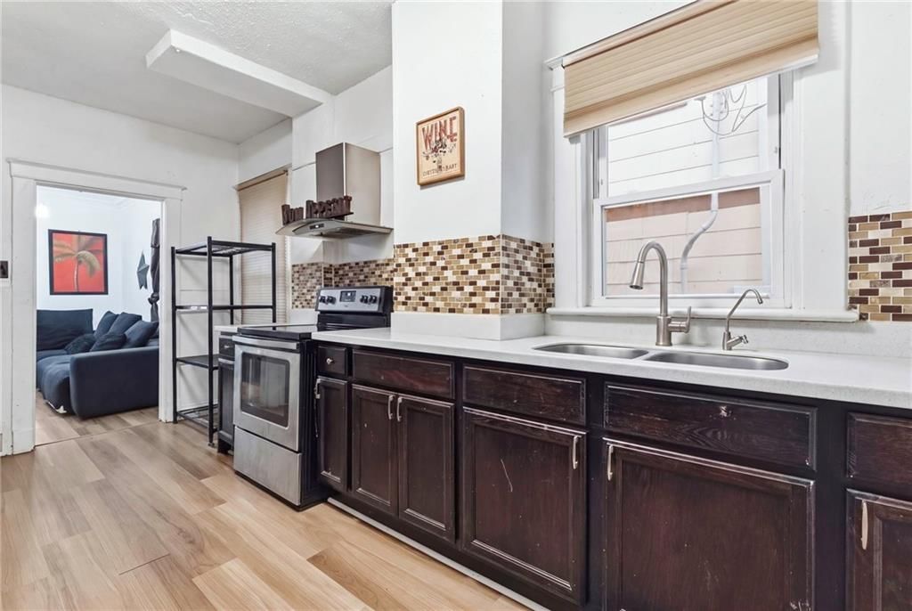 3249 Victor Street — photo 12
