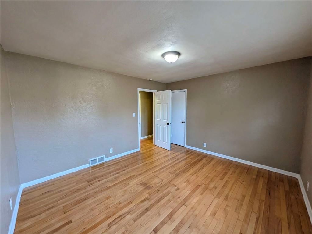 8905 E 29TH Street — photo 18