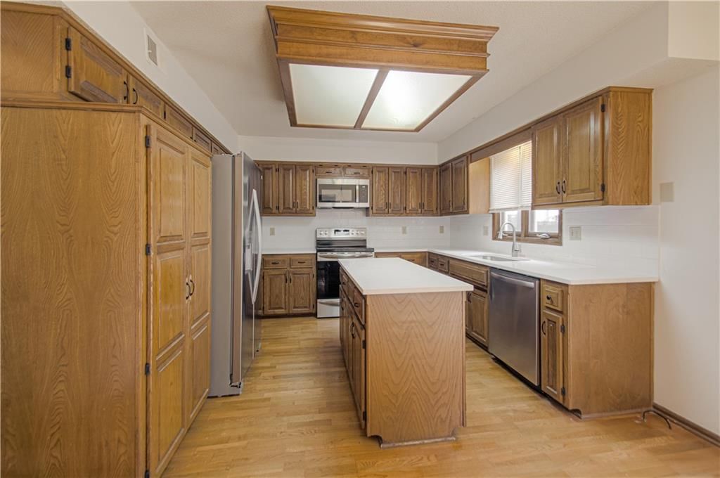 12100 Beverly Street — photo 14