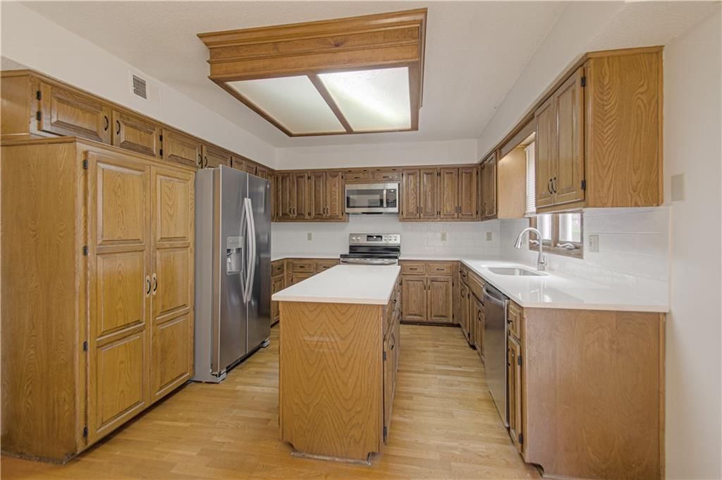 12100 Beverly Street — photo 15