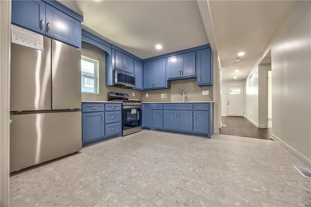1426 S HOME Avenue — photo 4