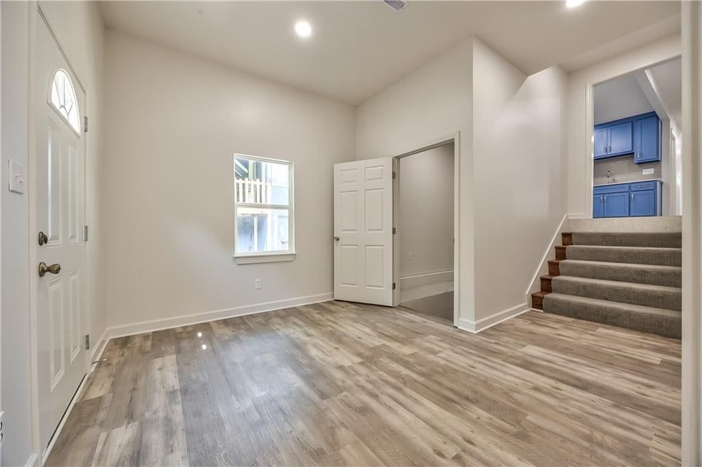 1426 S HOME Avenue — photo 12