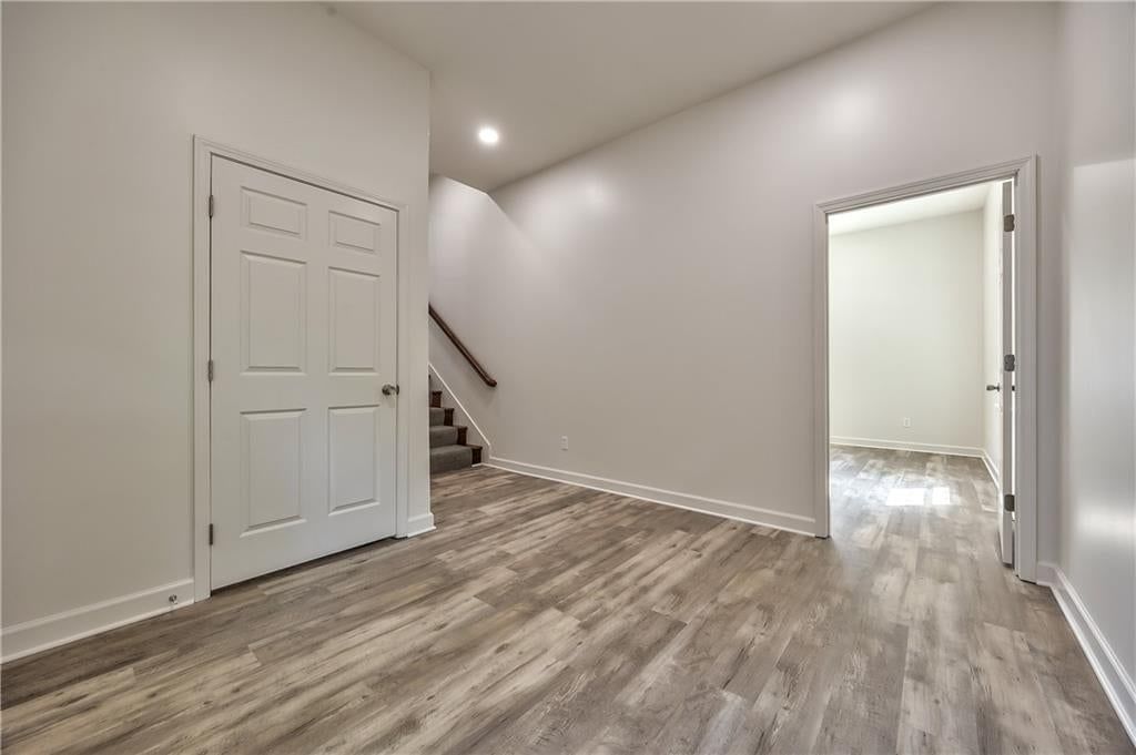 1426 S HOME Avenue — photo 14