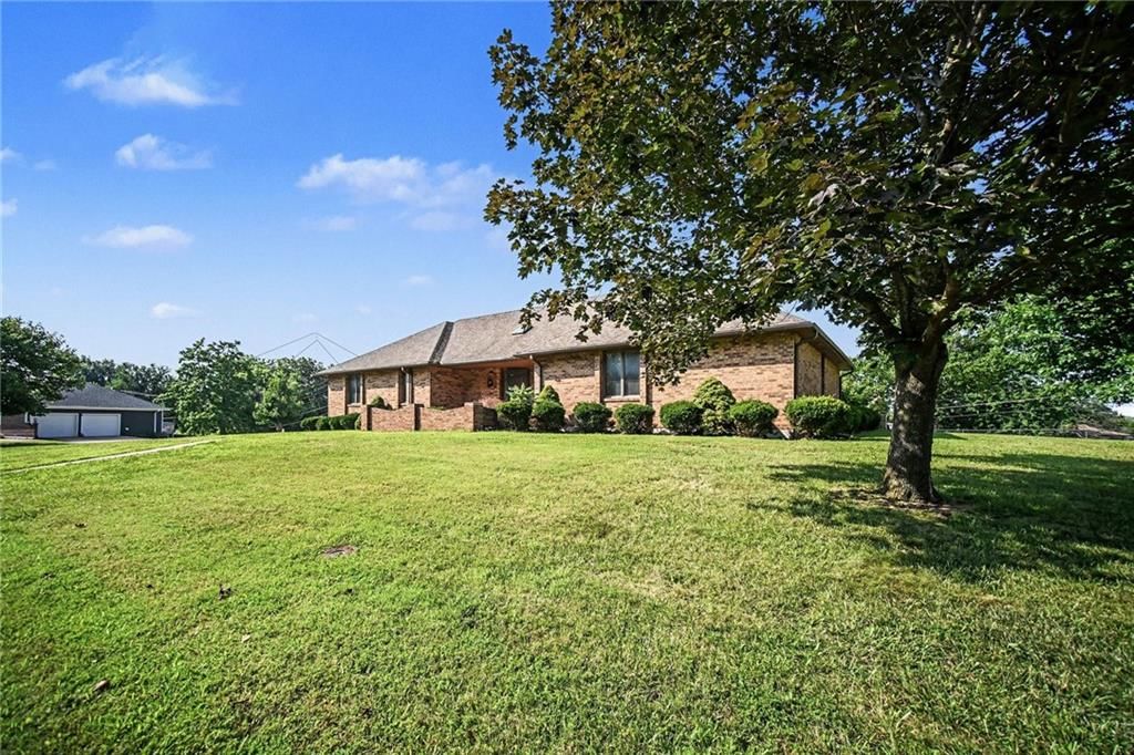 1410 Grandview Drive — photo 35