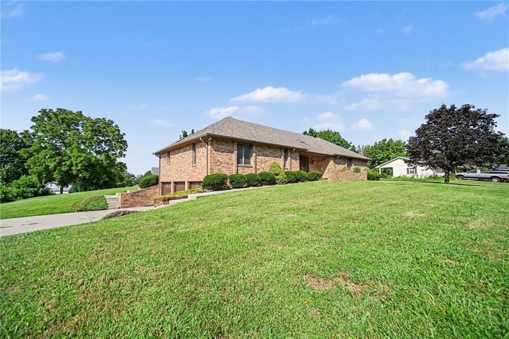 1410 Grandview Drive — photo 37