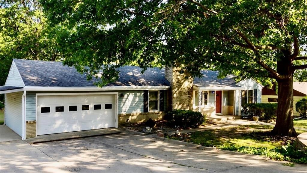 5823 N Ava Terrace — photo 1
