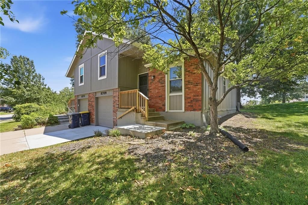 Photo 20 of 21 - 8709 N Hull Avenue, Kansas City, MO 64154