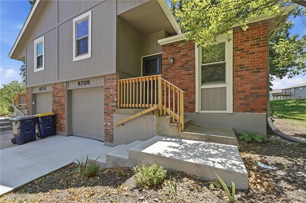 Photo 21 of 21 - 8709 N Hull Avenue, Kansas City, MO 64154