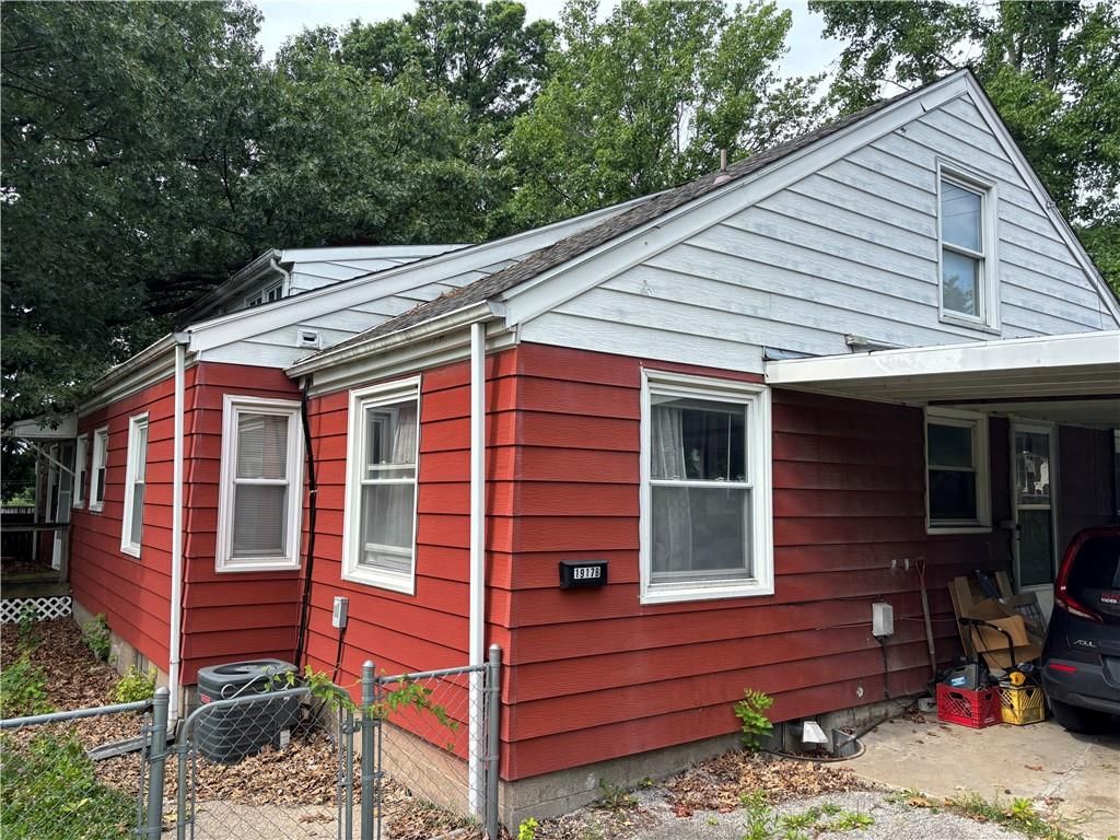 1917 S Scott Avenue — photo 4