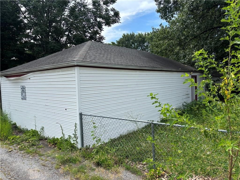 1917 S Scott Avenue — photo 5
