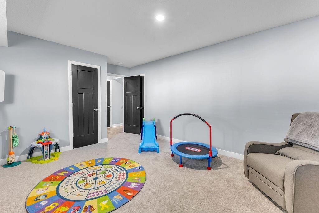 2202 Bateley Street — photo 26