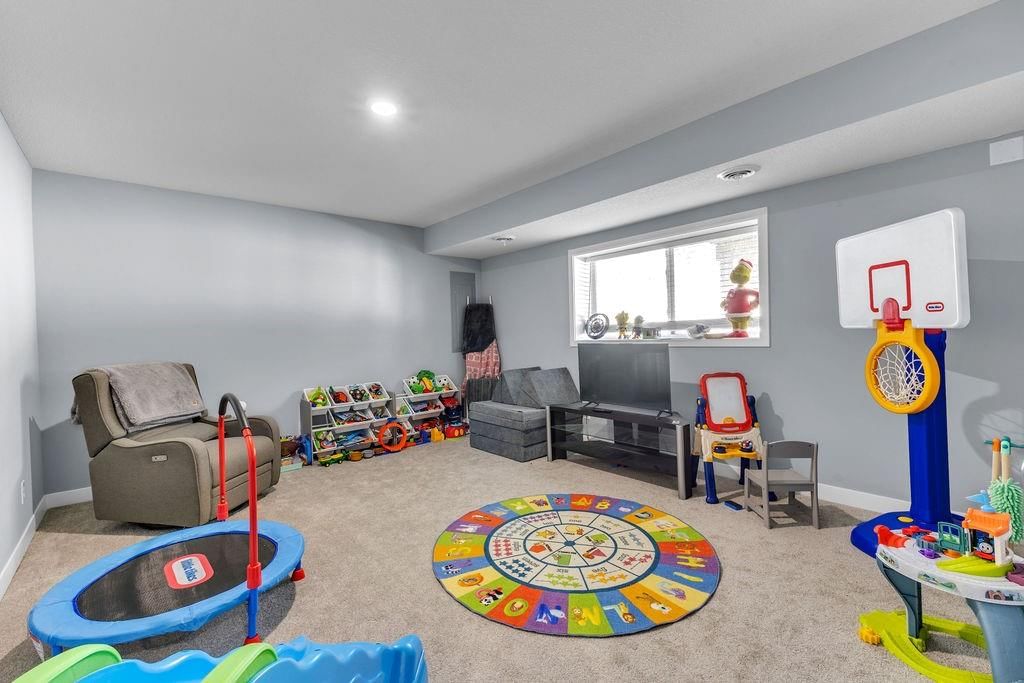 2202 Bateley Street — photo 27