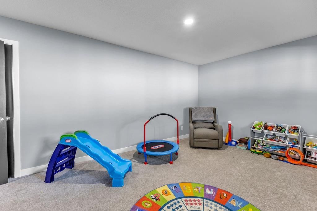 2202 Bateley Street — photo 28
