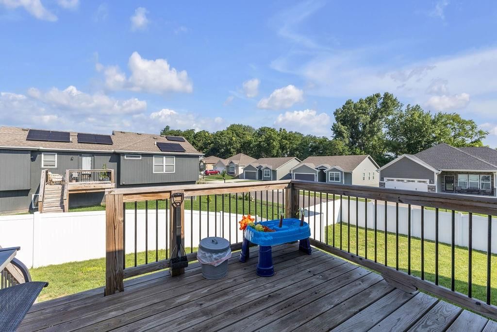 2202 Bateley Street — photo 33