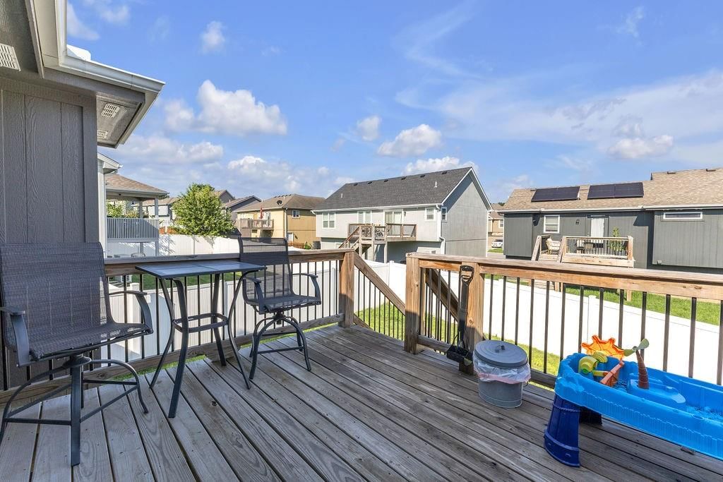 2202 Bateley Street — photo 34