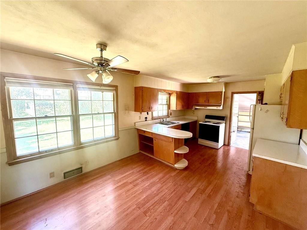 11812 E 48th Street — photo 4