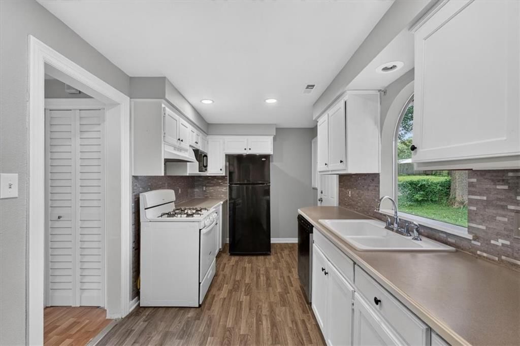 207 W North Avenue — photo 11