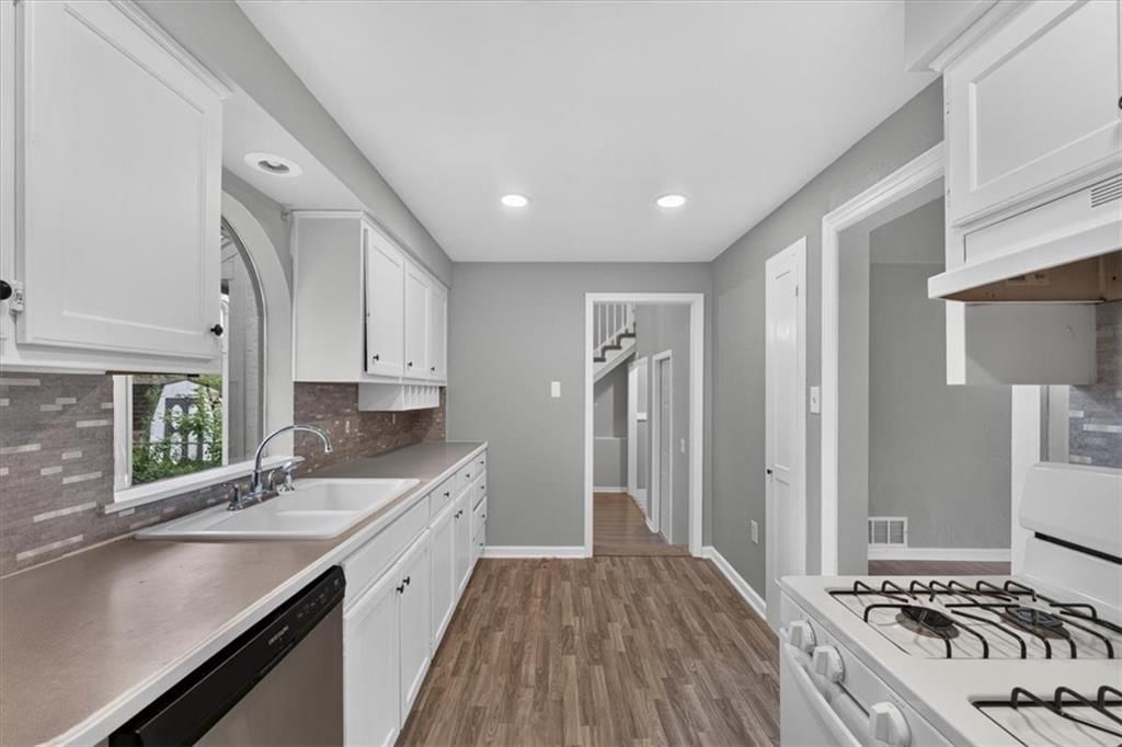 207 W North Avenue — photo 13