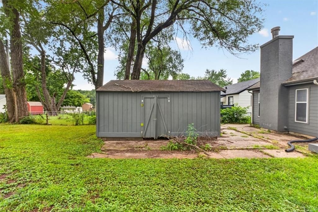 207 W North Avenue — photo 41