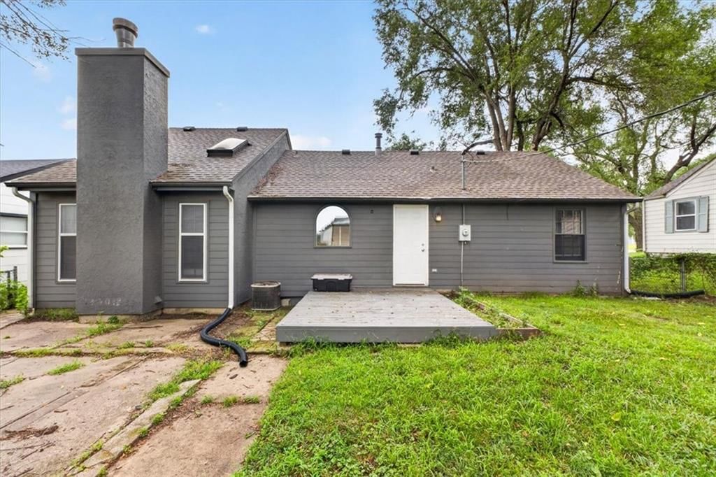 207 W North Avenue — photo 42