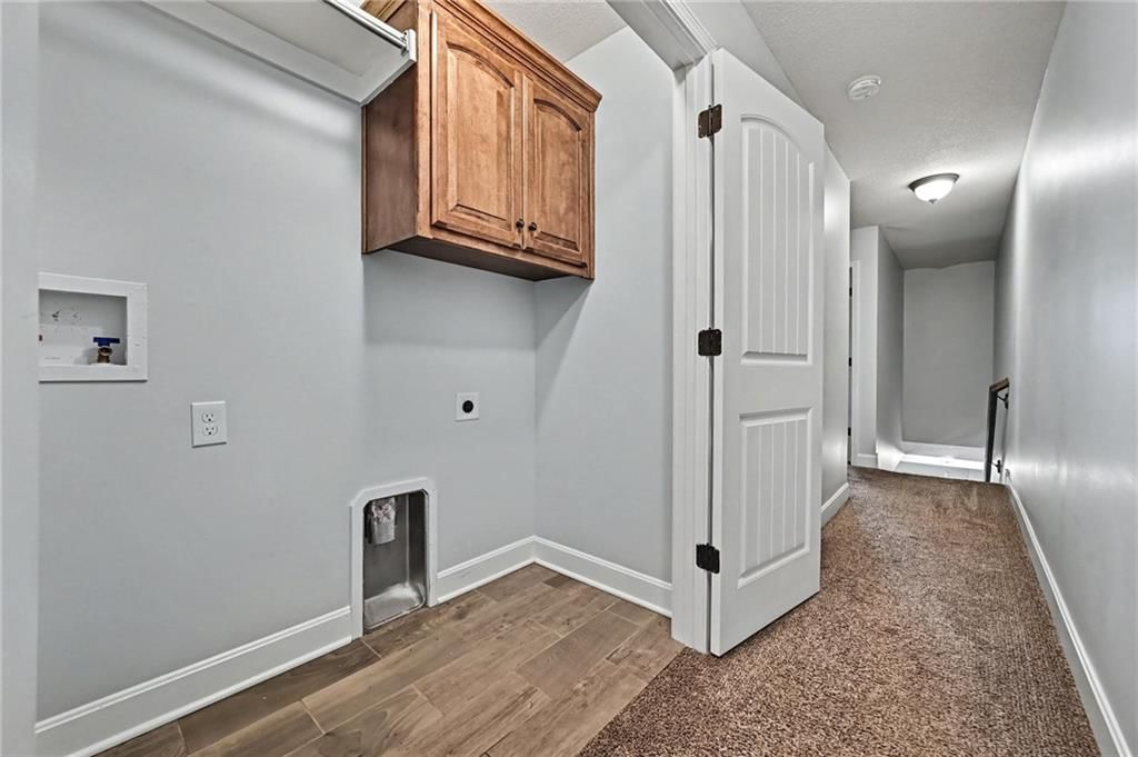 138-140 Roller Court — photo 9