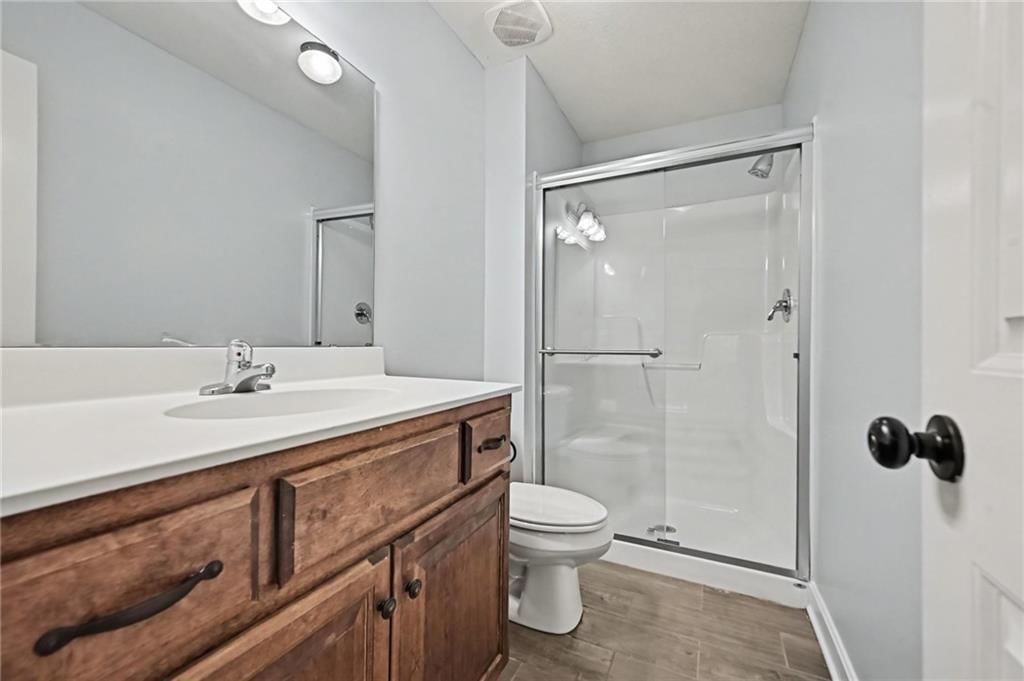 138-140 Roller Court — photo 12